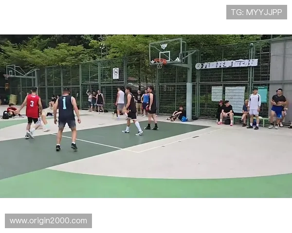 [篮球公园]曾凡博空接暴扣领衔2024年度百大好球.