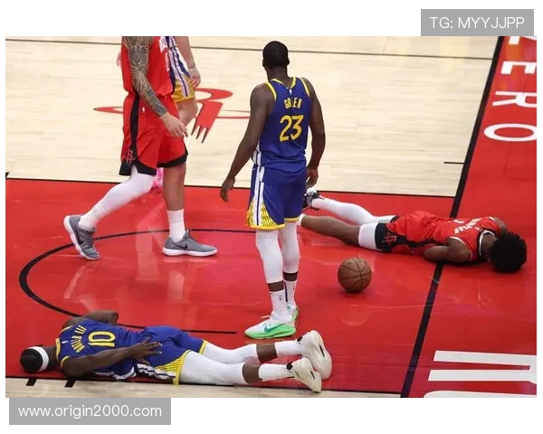 输火箭采访阿门称霸科尔 库里回应关键时刻决定